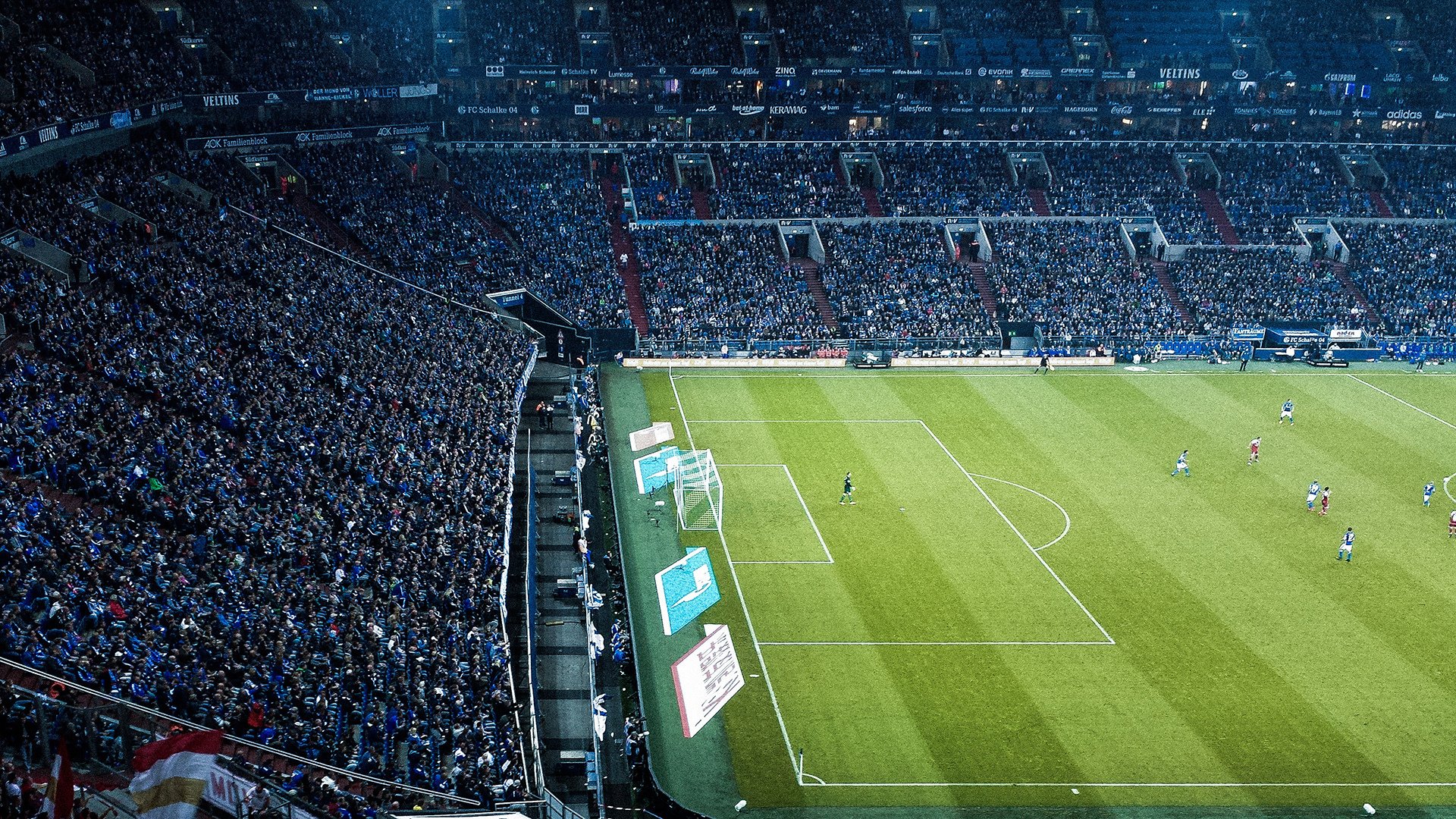 特色水上花样滑冰,冰上舞蹈的梦幻盛宴,水上花样比赛